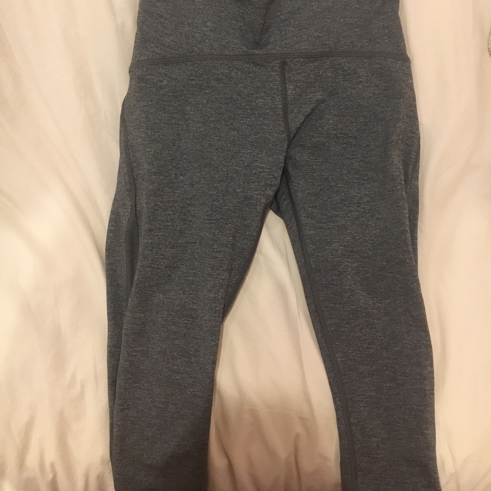 NEVER WORN cropped lululemon leggings